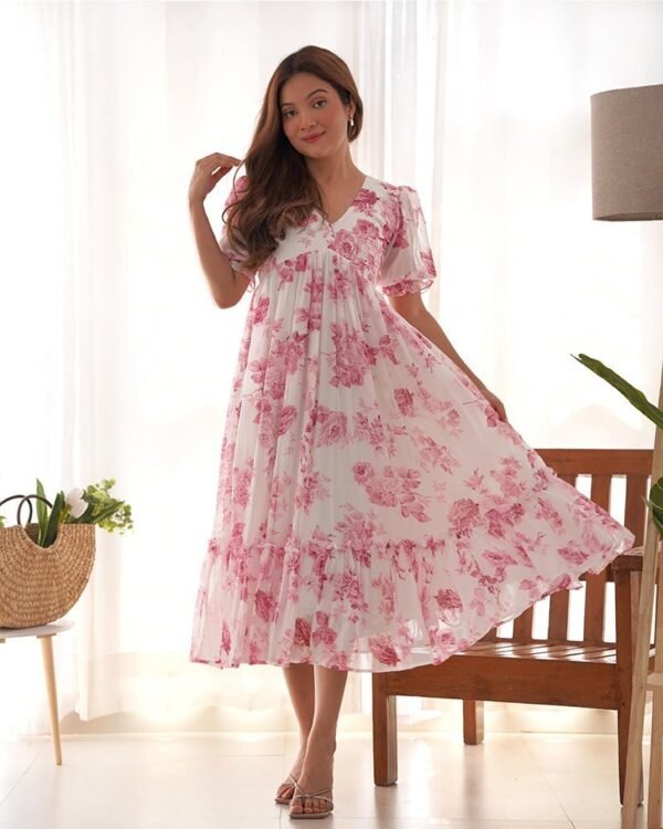111_d07cf2da-79a0-41f4-ab78-1cf26ffb110c-1.jpg Baby Pink Color Georgette Floral Printed Tunic