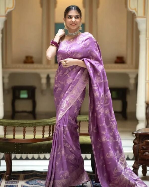 114_65d83bc4-fcd5-4e0a-97a3-fe9f6d81086c-1.jpg Lavender Color Banarasi Jacquard Zari Weaving Saree