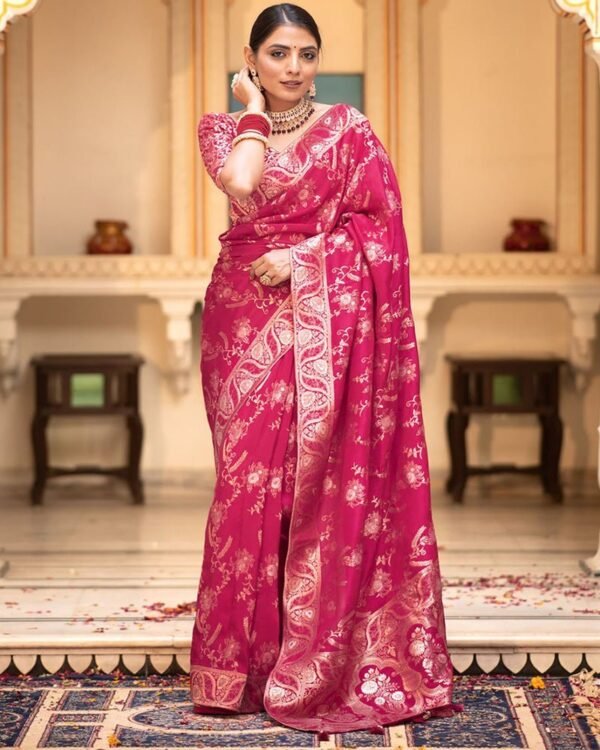 172_2bb5161e-4ab7-4b87-a17a-48393ab2d2c7-1.jpg Rani Pink Color Banarasi Jacquard Zari Weaving Saree